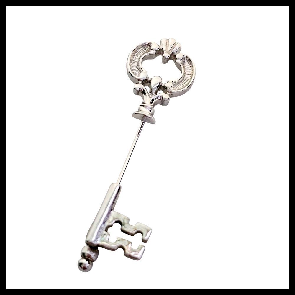 Avon Vintage Silver Key Stickpin Brooch Fashion Accessory Decorative Pin Jewelry